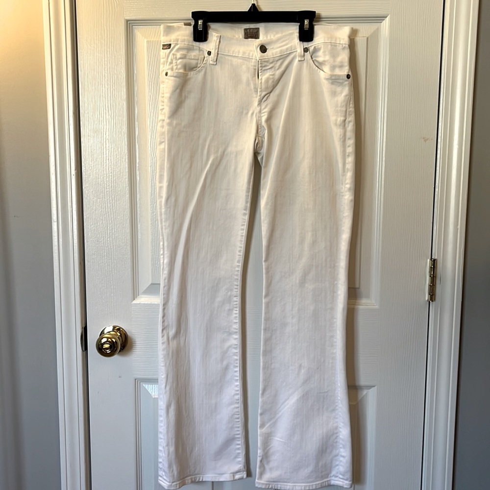 Citizens of Humanity Dita Petite Bootcut white denim jeans. Size 28